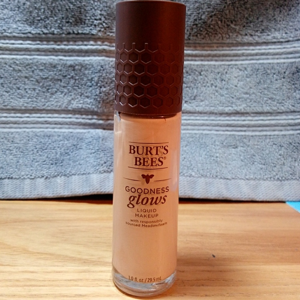 Burt's Bees, GOODNESS Grows Liquid Makeup